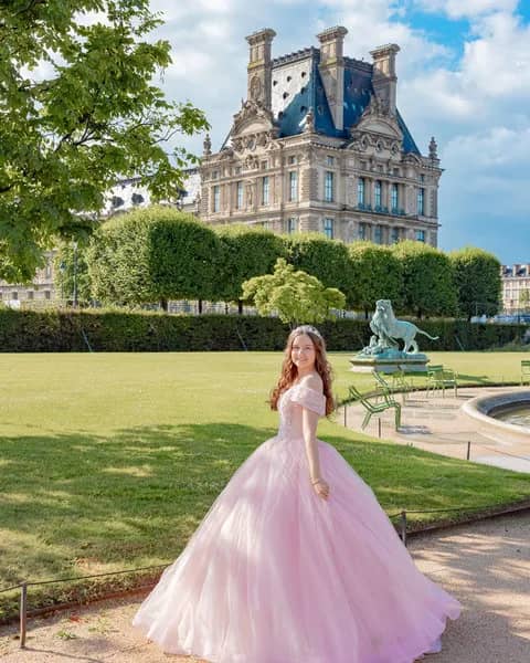 Paris Autumn Photoshoot: When the City Turns Gold (2026 Guide)