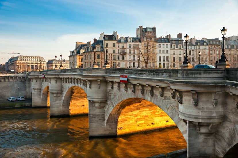 Notre-Dame Photoshoot: The Île de la Cité Guide